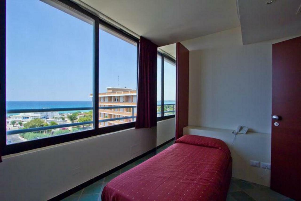 Hotel Baia Verde Gallipoli Exterior photo